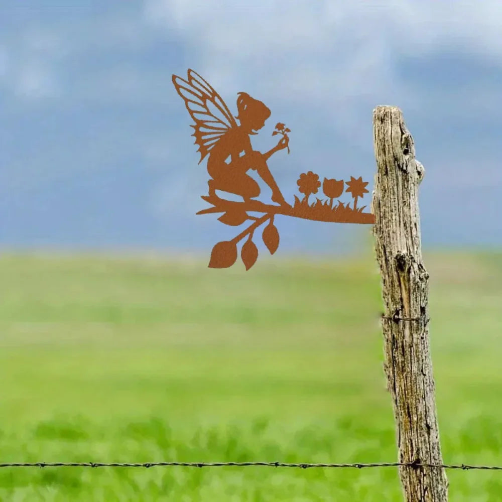 Garden Stake Iron Silhouette Cute Witch and Cat Tree Stump Plug-in Yard Art for Lawn Courtyard Decor